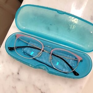 Square pink glasses